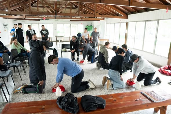 Ensenada se prepara para la temporada de verano con capacitación en RCP para guardavidas