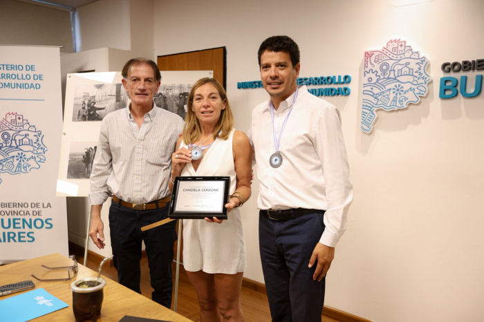 La Provincia distinguió a la atleta bonaerense que ganó la maratón en Malvinas