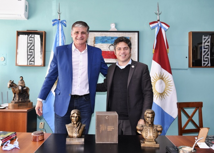Kicillof firmó convenios turísticos, educativos y productivos durante una visita a Córdoba