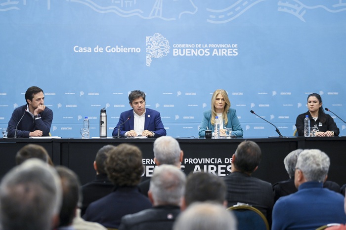 Kicillof reunió a más de 60 intendentes y cuestionó el ajuste nacional en salud: “Estamos frente a una catástrofe sanitaria”