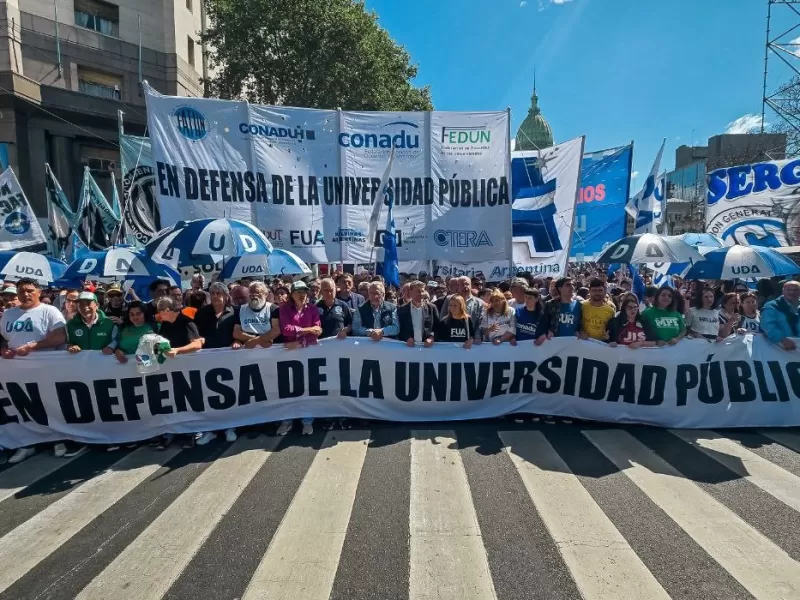 Universidades públicas: el Gobierno ofreció una mejora salarial del 24% y busca frenar la demanda judicial
